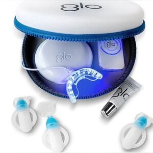 NWT GLO BRILLIANT TEETH WHITENING KIT